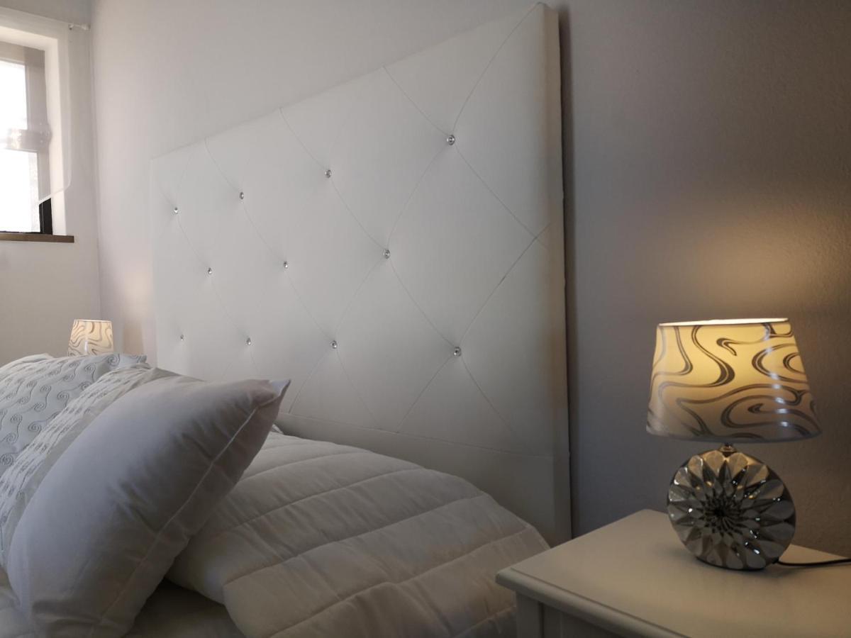 Nature Guesthouse Lagos Bagian luar foto